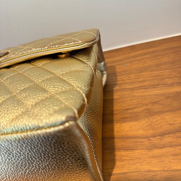 Kurt Geiger The Brixton leather metallic gold shoulder bag - Picture 6 of 14